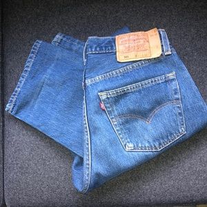 Vintage 90s Levis 501 Women’s Jeans 31 X 32. Made in USA. Button Fly.
